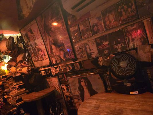 Shinjuku Golden-Gai by null Shinjuku Golden-Gai by null