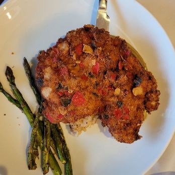 Jett's Grill - Tortilla encrusted chicken - American Near Me - Marfa, Texas Jett's Grill - Tortilla encrusted chicken - American Near Me - Marfa, Texas