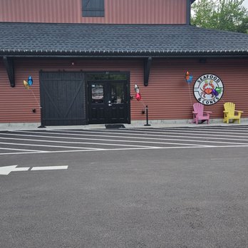 Seafood And Cones - Outside view, storefront - Ice Cream & Frozen Yogurt Near Me - Raynham, Massachusetts