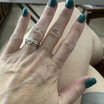 Apple Nail Bar - Dip over tip full set - Nail Salons Near Me - Chattanooga, Tennessee
