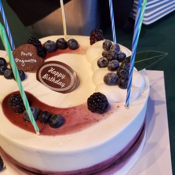 Paris Baguette - Blueberry Chiffon, my fave...depending on the store location its $32-$36 - Bakeries Near Me - Glendale, California Paris Baguette - Blueberry Chiffon, my fave...depending on the store location its $32-$36 - Bakeries Near Me - Glendale, California