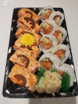 Tom Sushi by null