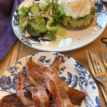 Gruel Britannia - Avocado Toast with over easy egg and side of bacon - Breakfast & Brunch Near Me - Fairfield, Connecticut