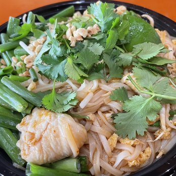 Pei Wei Asian Kitchen - Chicken Pad Thai $9.99 - Asian Fusion Near Me - Tustin, California Pei Wei Asian Kitchen - Chicken Pad Thai $9.99 - Asian Fusion Near Me - Tustin, California