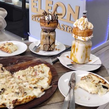 Eleon Pizza & Pastry - Chicken Alfredo Pizza Killer Vanilla Crazy Caramel Cappuccino - Pizza Near Me - Jacksonville, Florida