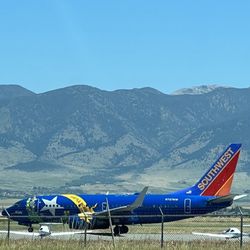 Southwest Airlines - Nice paint job