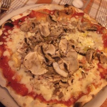 Ai Balestrari a Campo - Pizza funghi - Roman Near Me - Rome, RM Ai Balestrari a Campo - Pizza funghi - Roman Near Me - Rome, RM