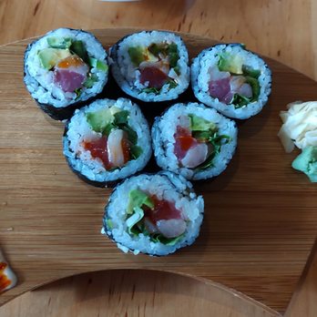 AMORE Sushi - Summer Roll - Japanese Near Me - Chicago, Illinois