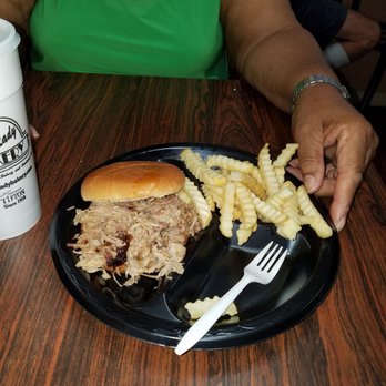 G’s BBQ - Pulled pork - Barbeque Near Me - Starke, Florida G’s BBQ - Pulled pork - Barbeque Near Me - Starke, Florida