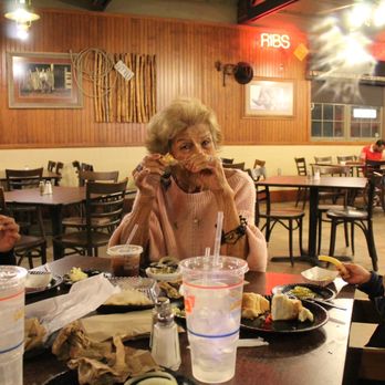 Bill Miller BBQ - Barbeque Near Me - Pleasanton, Texas