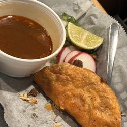 Tiki Taco - Birria & consume.