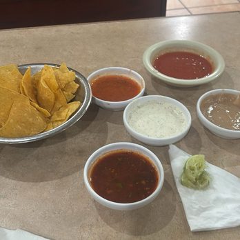 Dos Amigos - Nachos and dips - Mexican Near Me - Lenoir, North Carolina