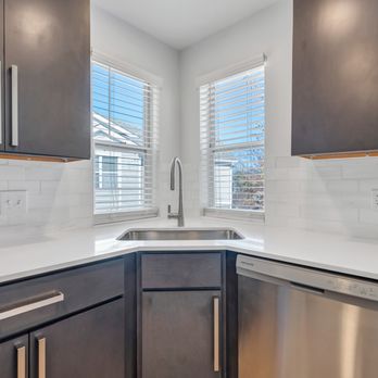 The Vinings Apartments - Premium Kitchen The Vinings Apartments - Apartments Near Me - Richmond, Virginia The Vinings Apartments - Premium Kitchen The Vinings Apartments - Apartments Near Me - Richmond, Virginia