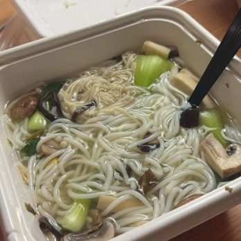 Yunnan Rice Noodle Soup - Rice Noodle Water - Noodles Near Me - Flushing, New York Yunnan Rice Noodle Soup - Rice Noodle Water - Noodles Near Me - Flushing, New York
