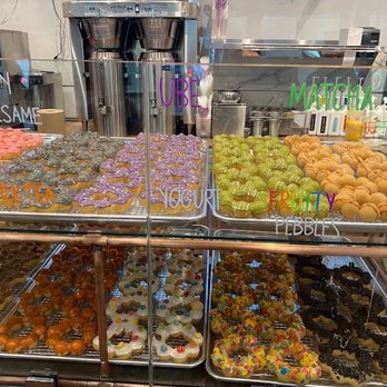 Donutchew - Fair Oaks Mall - Donut flavors - Desserts Near Me - Fairfax, Virginia