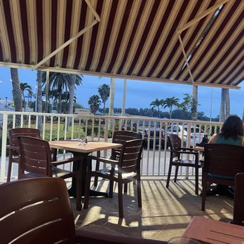 Cesare's  At The Beach - Outdoor dining - Italian Near Me - Clearwater, Florida