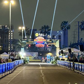 Disneyland Half Marathon - Starting Line - Races & Competitions Near Me - Anaheim, California