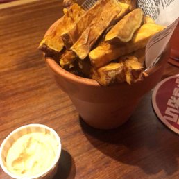 sweet potato fries and sauce (extra points for presentation in the flower pot)