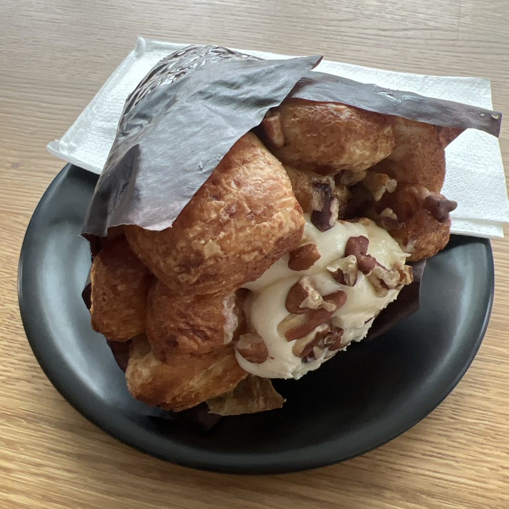 Monday Coffee - Pastry goodness - Coffee & Tea Near Me - Chicago, Illinois Monday Coffee - Pastry goodness - Coffee & Tea Near Me - Chicago, Illinois