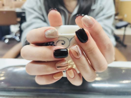 Bloomie Nail Salon by null