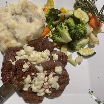 The Green Olive - a plate of meat and vegetables - American Near Me - Wantage, New Jersey The Green Olive - a plate of meat and vegetables - American Near Me - Wantage, New Jersey