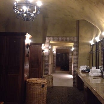 Spa Terra - Mens lockers - Day Spas Near Me - Napa, California Spa Terra - Mens lockers - Day Spas Near Me - Napa, California