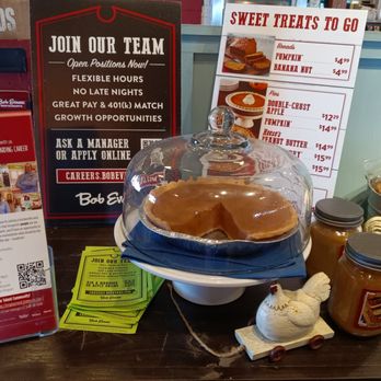 Bob Evans - a table with a cake and other items - Breakfast & Brunch Near Me - Circleville, Ohio Bob Evans - a table with a cake and other items - Breakfast & Brunch Near Me - Circleville, Ohio