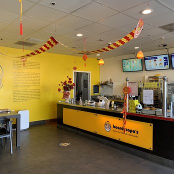 Beard Papa's Cream Puffs - Entire store - Desserts Near Me - Monterey Park, California