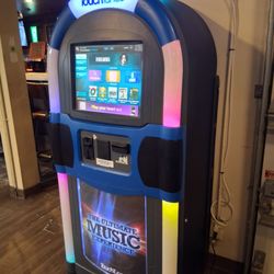 Canmore Hotel Restaurant - Juke box
