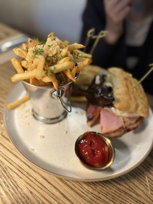 The Hideout Kitchen by null