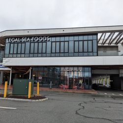 Legal Sea Foods - Chestnut Hill - Legal Sea Foods 4/2025
