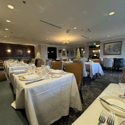 Bourbon & Fig - Dining area