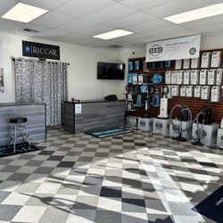 Sheri's Vacuum Shop & Sewing - Inside