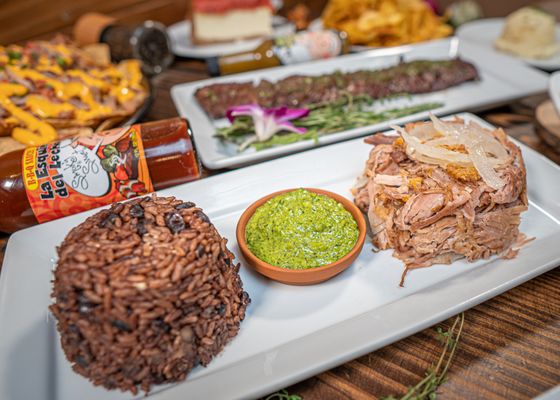 La Esquina del Lechon by null