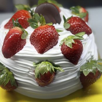 Shilla Bakery - Strawberry cake - Bakeries Near Me - Chantilly, Virginia Shilla Bakery - Strawberry cake - Bakeries Near Me - Chantilly, Virginia