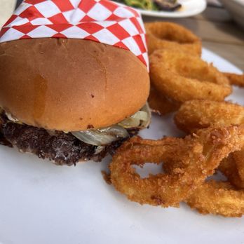 West Pioneer Grill - Fair Burger with onion rings - New American Near Me - Puyallup, Washington West Pioneer Grill - Fair Burger with onion rings - New American Near Me - Puyallup, Washington