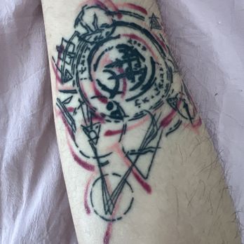 Evil Twin Tattoo - Baldur's Gate 3 teleportation sigil - Tattoo Near Me - Las Vegas, Nevada Evil Twin Tattoo - Baldur's Gate 3 teleportation sigil - Tattoo Near Me - Las Vegas, Nevada