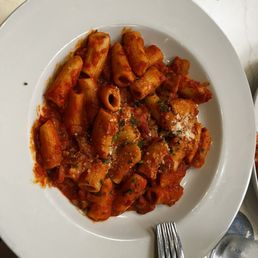 Spicy Rigatoni Alla Vodka