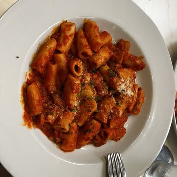 Juliet Italian Kitchen - Spicy Rigatoni alla Vodka - Italian Near Me - Austin, Texas Juliet Italian Kitchen - Spicy Rigatoni alla Vodka - Italian Near Me - Austin, Texas