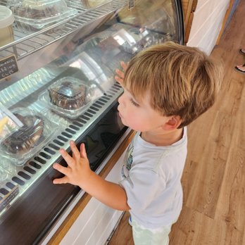 Krust - Kid mezmorized over the desserts - Desserts Near Me - Tavernier, Florida Krust - Kid mezmorized over the desserts - Desserts Near Me - Tavernier, Florida