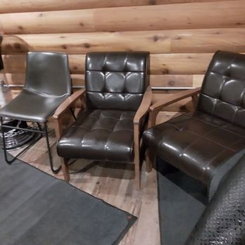 Anoka Hardware Store - Lobby lounge - Cocktail Bars Near Me - Anoka, Minnesota