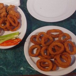 Caribbean Breeze - Chicken wings with onion rings