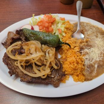 Rojas Bro’s Tacos - Asada plate - Tacos Near Me - Fresno, California