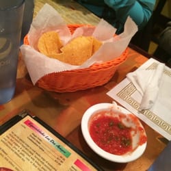 Los Dos Amigos - They give you tacos...FOR FREE!!!
