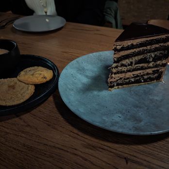 Moody Tongue Brewing - if you get one thing - get the cookie sampler with the beer pairing.  if you get only one other thing...get the cake - Venues & Event Spaces Near Me - Chicago, Illinois