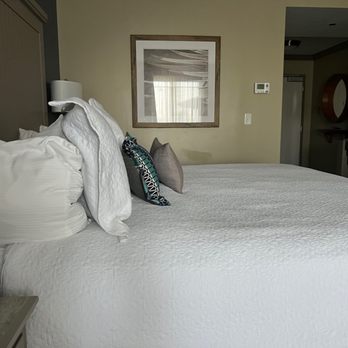 Chautauqua Harbor Hotel - Hotels Near Me - Celoron, New York Chautauqua Harbor Hotel - Hotels Near Me - Celoron, New York