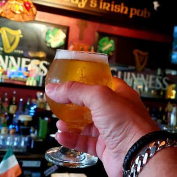 Holloways Irish Pub 2 - Barrel of Monks - Single in Havana - Bars Near Me - Boca Raton, Florida Holloways Irish Pub 2 - Barrel of Monks - Single in Havana - Bars Near Me - Boca Raton, Florida