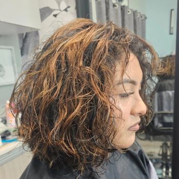Hot Hedz by Lisa - Highlights ! - Hair Extensions Near Me - Bakersfield, California Hot Hedz by Lisa - Highlights ! - Hair Extensions Near Me - Bakersfield, California