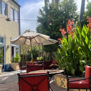 The Avalon Hotel - Outdoor patio, great place to enjoy breakfast. - Hotels Near Me - Avalon, California
