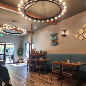 TWO60 Kitchen + Bar - It's a chill spot - New American Near Me - Fairfield, California